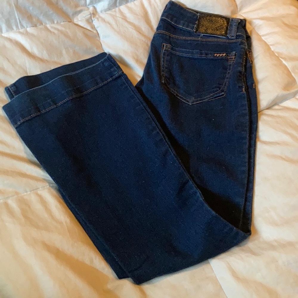 Dollhouse bootcut size 3